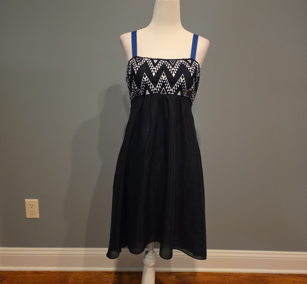 Liefnotes Black and White And Chevron Dress Size 2